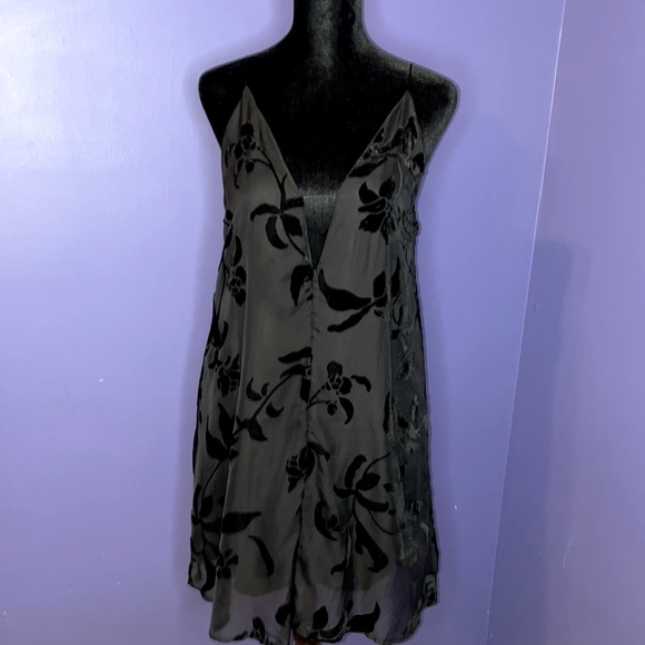 The LDRS velvet floral black slip on dress.  Size xsm-med - Picture 2 of 12